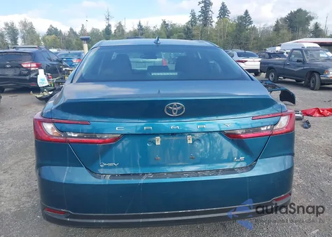 2025 Toyota Camry Le z USA, uszkodzony, nr VIN 4T1DAACK3SU565741